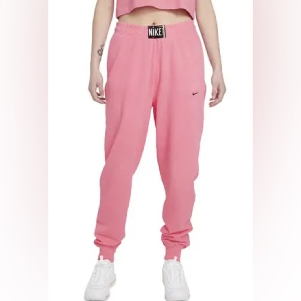 Nike Sportswear Washed Jogger in Sunset Pulse Pink Size Medium 100% Cotton